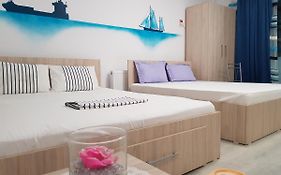 El Capitano Apartament Studios